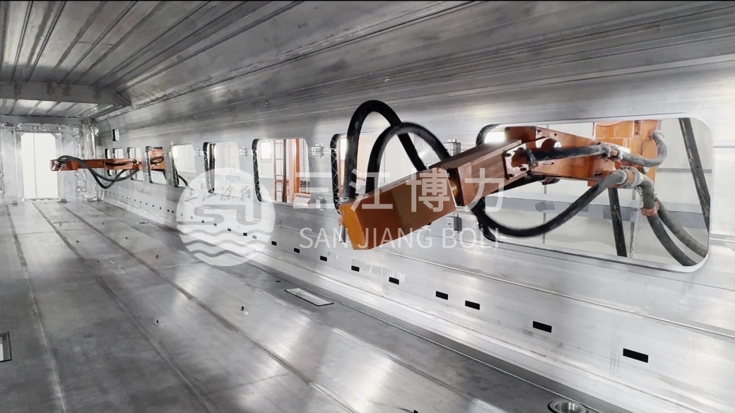 Crown-type eight-axis sandblasting robot